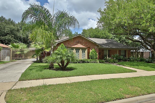 Building Photo - 3622 Sun Valley Dr