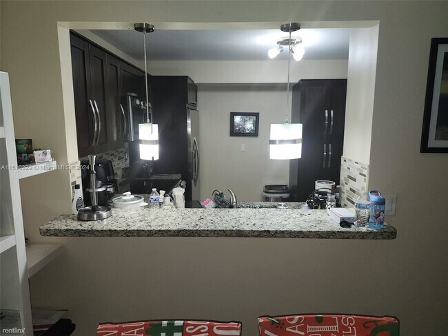 Building Photo - 3 br, 2 bath House - 20300 NE 3rd Ct Apt 1