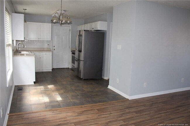 Building Photo - 4129 Batesburg Dr