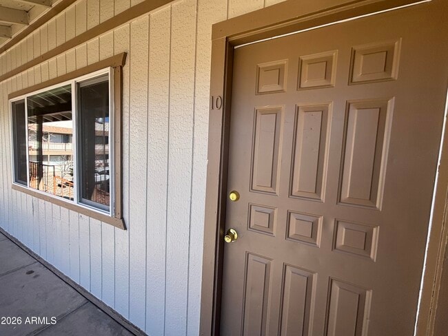 Building Photo - 1200 Lanny Ave