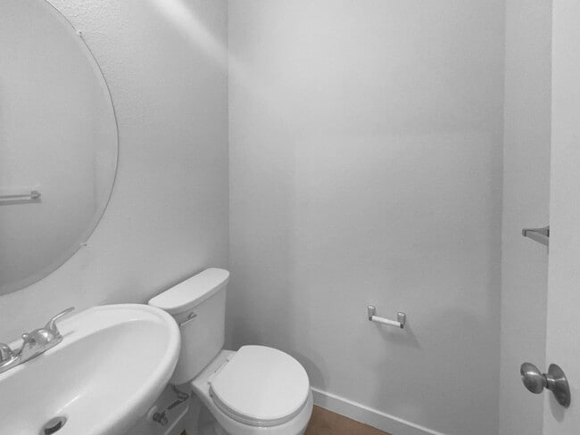 Building Photo - 3234 Bridgeway Dr