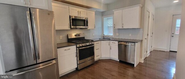 Foto del edificio - 1728 N Stillman St