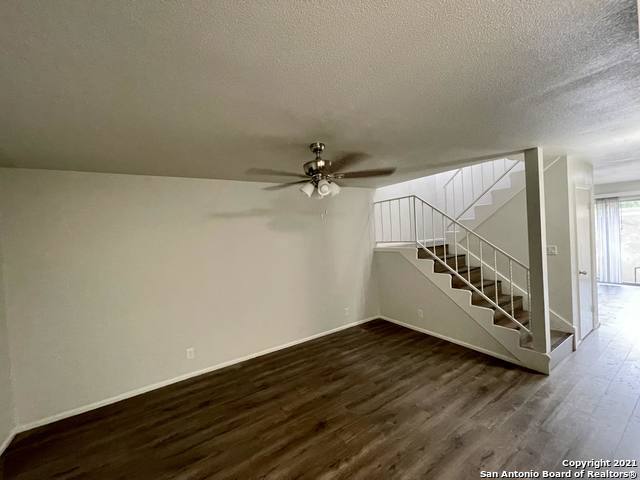 Foto del edificio - 6106 Vance Jackson Rd