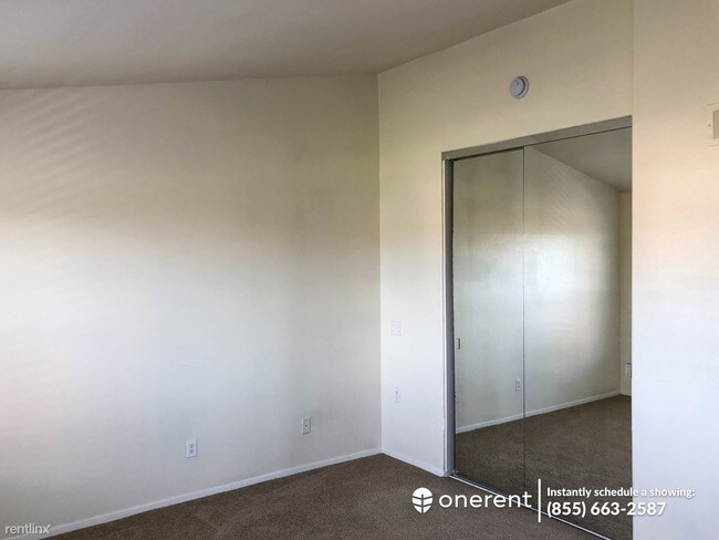 Foto del edificio - 12646 Carmel Country Rd