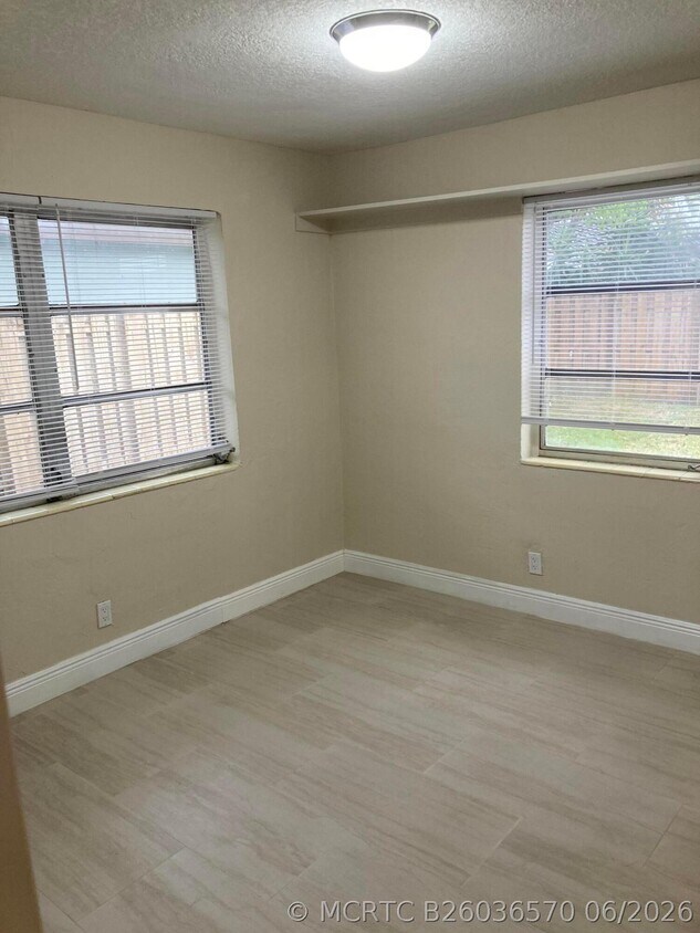 Foto del edificio - 1648 NE 31st Ct