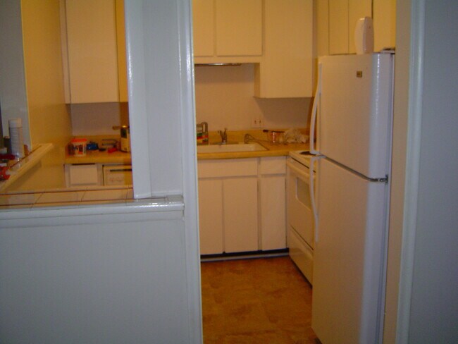 Building Photo - 8334 Grandview Ln