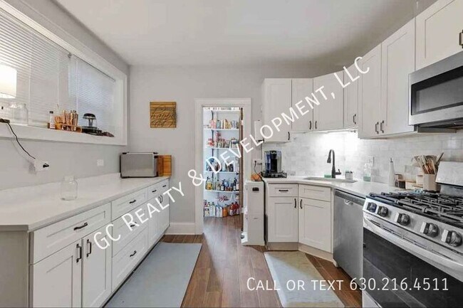 Foto del edificio - 2324 W 25th St
