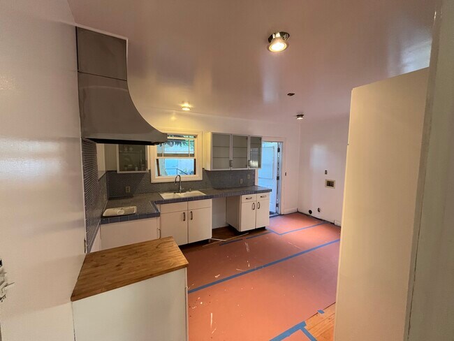 Foto del edificio - 3416 Cattaraugus Ave
