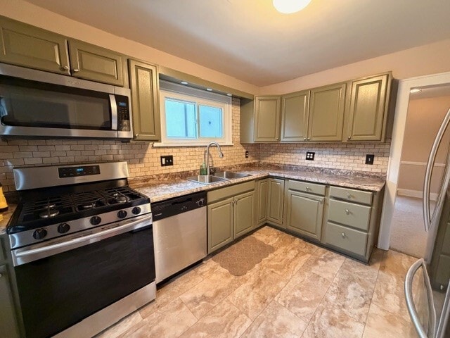 cocina - 110 Lowell Ave