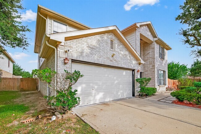 Foto del edificio - 21515 White Falls Ln
