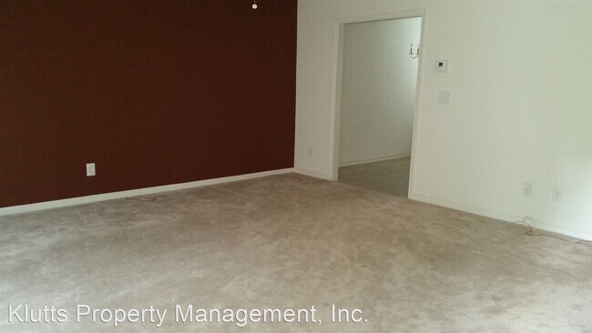 Building Photo - 4 br, 2.5 bath House - 619 Acorn Valley Court