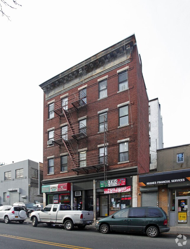 Primary Photo - 245 New Main St