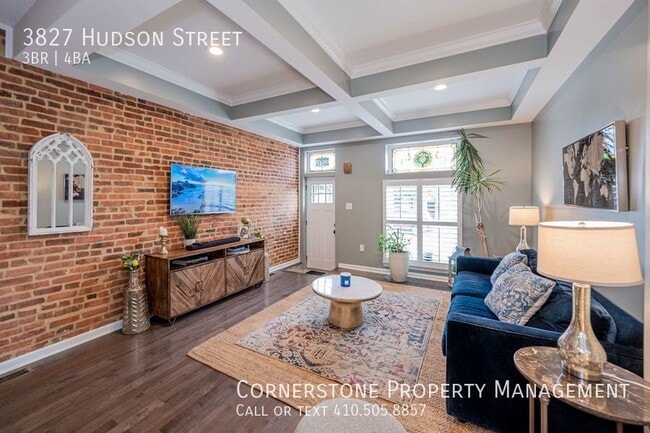 Building Photo - 3 Beds 3.5 Bath | $3200 | 3827 Hudson St B...