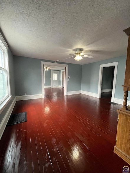 Building Photo - 810 Exchange St