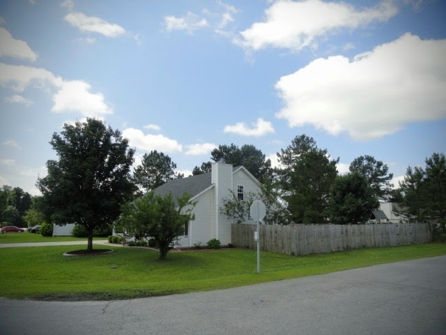 Building Photo - 342 Running Rd