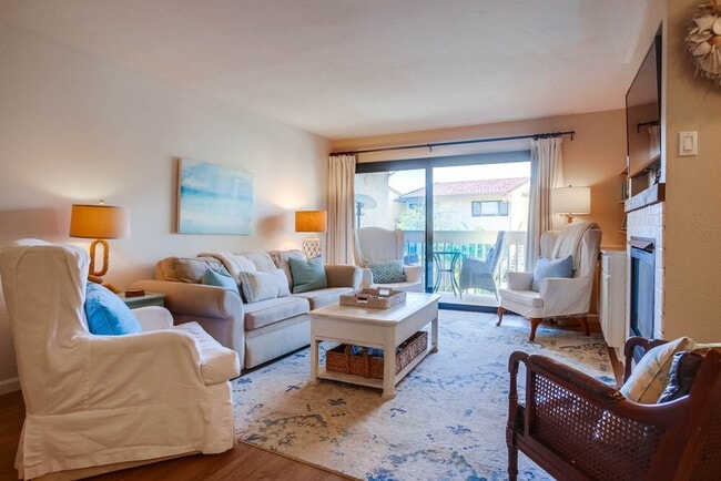 Building Photo - 453 S Sierra Ave