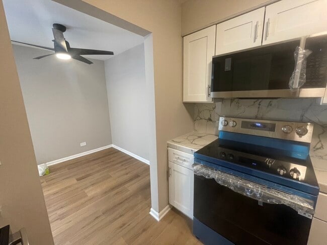 Foto del edificio - 1047 S Evergreen Ave