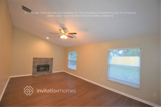 Building Photo - 1688 Sweetwater W Cir