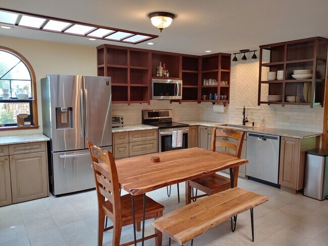 Foto del edificio - Fully Furnished Executive Sander's Beach Rental