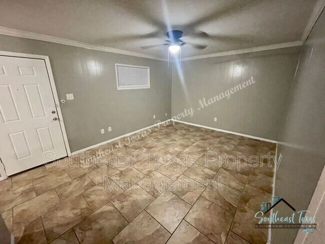 Foto del edificio - 2160 Merriman St