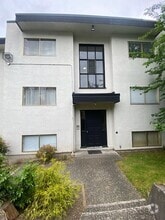 951 Cedar St