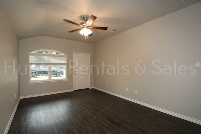 Building Photo - 505 Bonnie Dr