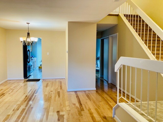 Building Photo - 117 Teakwood Ct