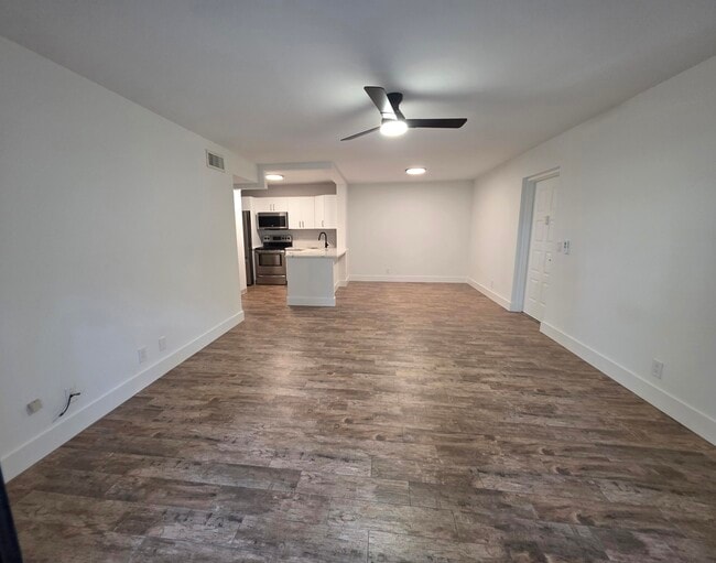 Foto del edificio - 209 Foxtail Dr