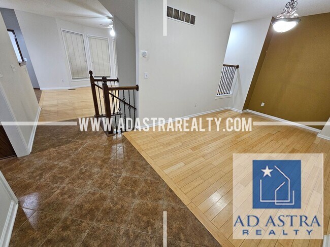 Building Photo - Spacious Blue Valley Home-Available in JAN...