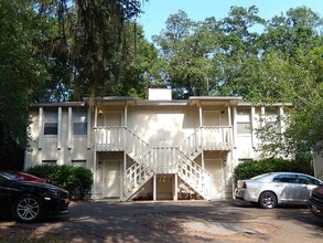 Building Photo - 2334 Sylvan Ct