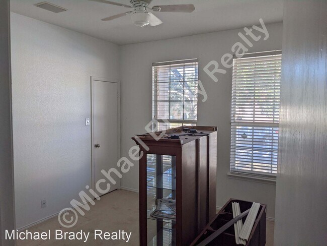 Building Photo - 3 br, 2 bath House - 5604 Starwood Court