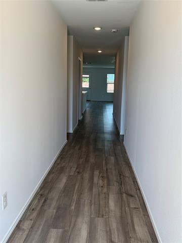 Building Photo - 405 Laurenbrooke Dr