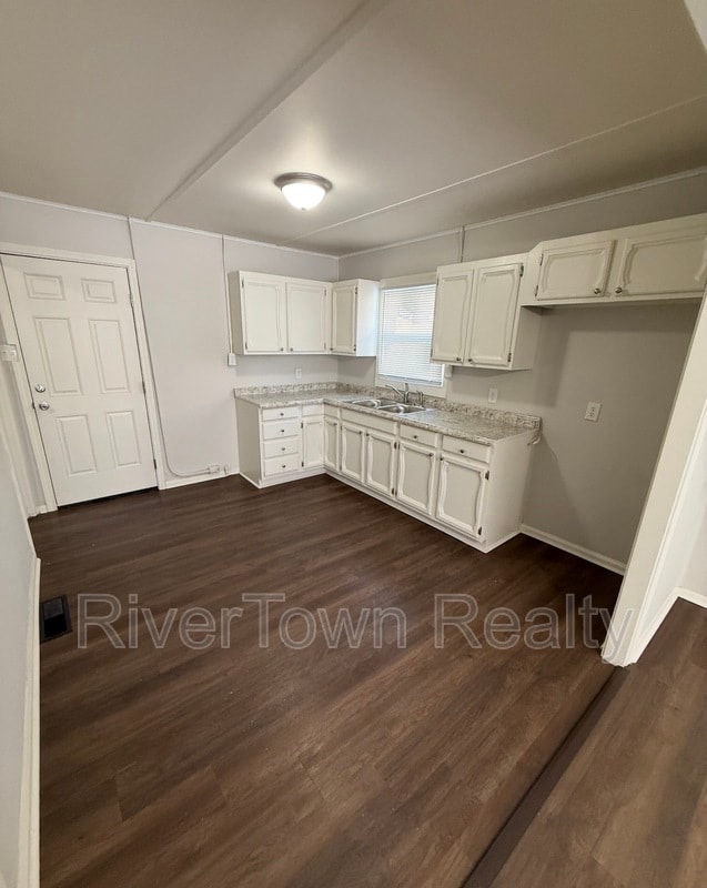 Building Photo - 451 Mineral Rd