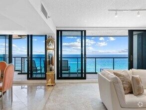 Building Photo - 2727 S Ocean Blvd
