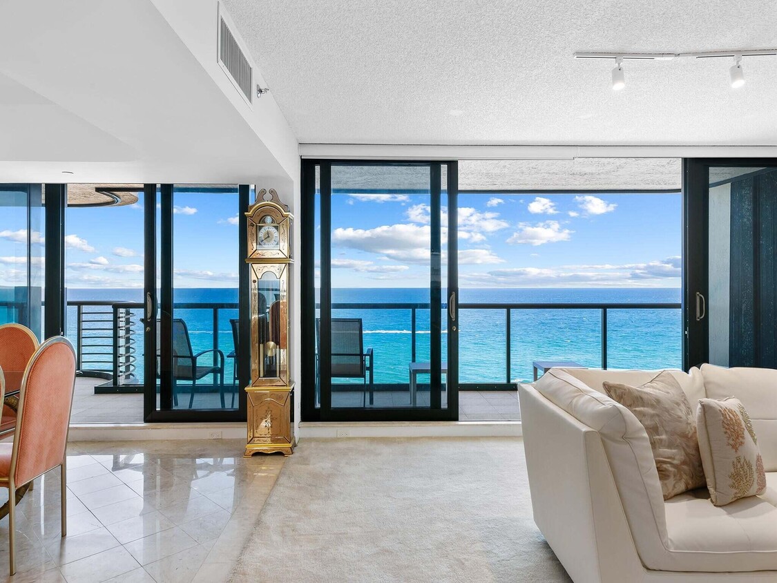Primary Photo - 2727 S Ocean Blvd