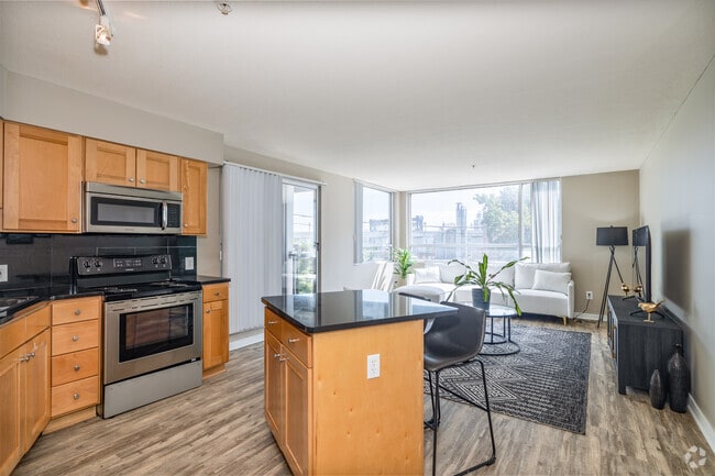 2BR, 2BA - 1,300SF - Style A&B - Kitchen - Stonebridge Waterfront