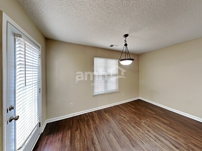 Foto del edificio - 152 Farm Street