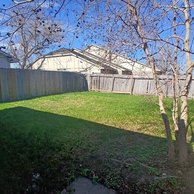 Foto del edificio - 5434 Parkridge Dr