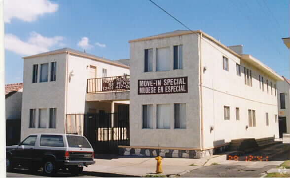 Building Photo - 230-232 Lime Ave