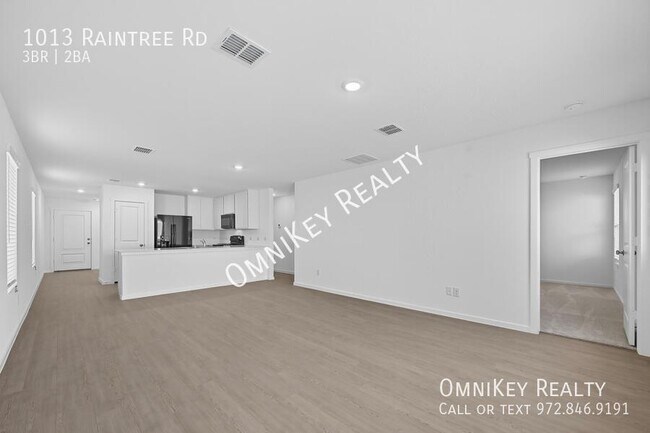 Building Photo - 1013 Raintree Rd