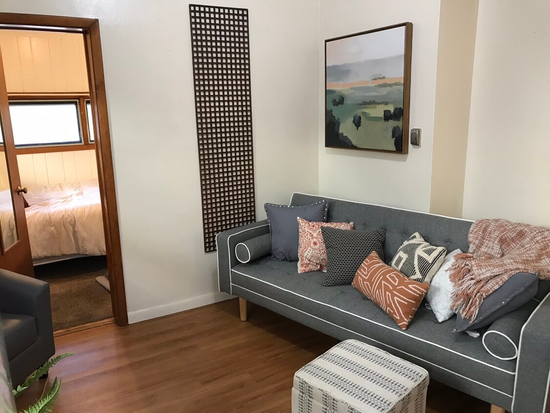 2111 University Ave, Madison, WI 53726 Apartments in Madison, WI