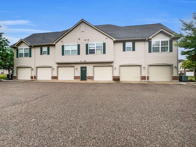 Building Photo - 4200 Hampton Ridge Blvd