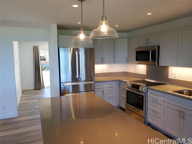 Building Photo - 41-887-887 Laumilo St