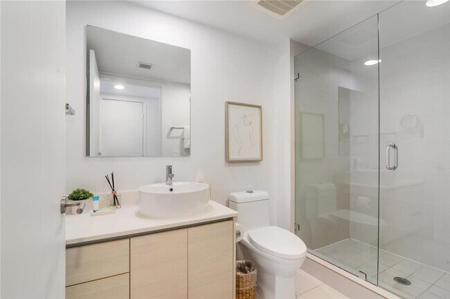 Foto del edificio - 2602 E Hallandale Beach Blvd