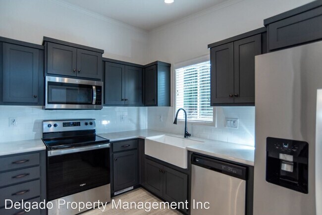 Foto del edificio - 2 br, 2 bath House - 911 Paradise Blvd