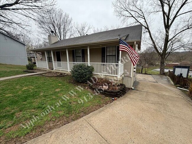 Foto del edificio - Beautiful Ranch Home in Park Hill School District-Available NOW!