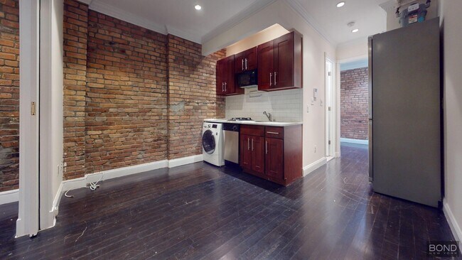 Foto del edificio - 610 E 9th St