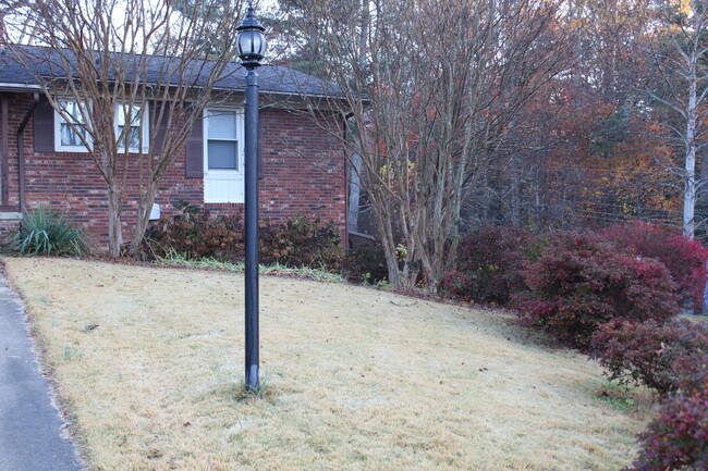 1. Front Yard - 10 Pointview Ct