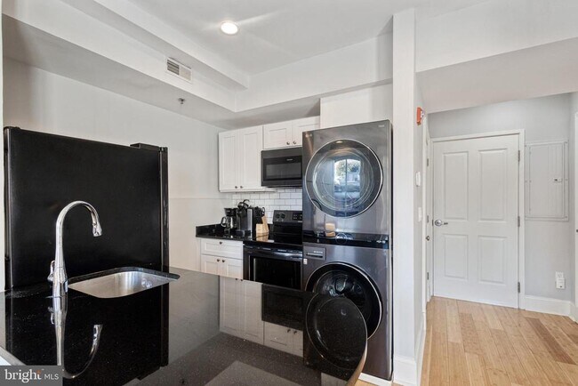 Foto del edificio - 180 Main St