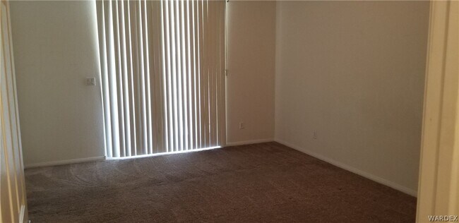 Building Photo - 12 Torrey Pines Dr S
